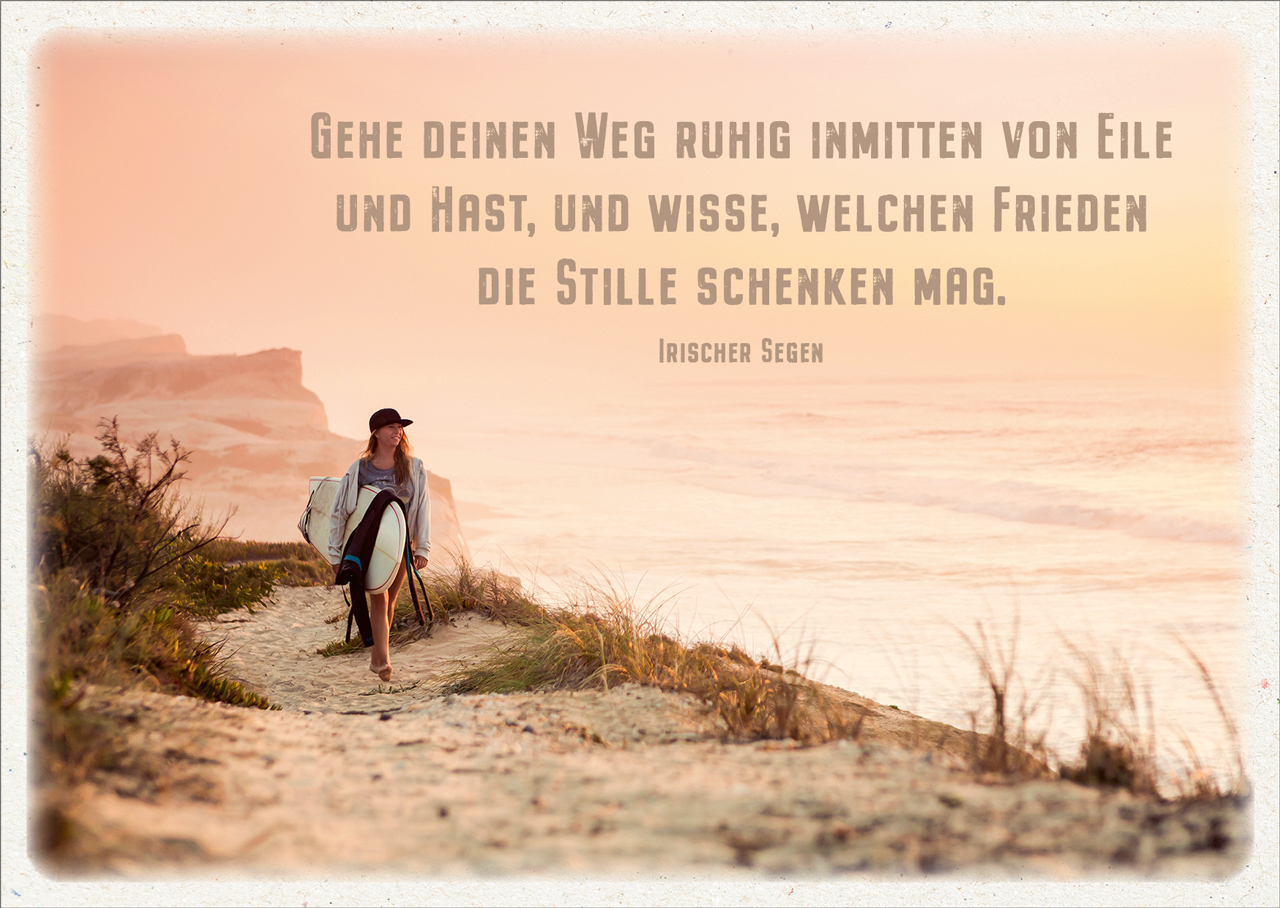 Postkarte Geh deinen Weg - Frau mit Surfbrett -  (14,8 x 10,5 cm)